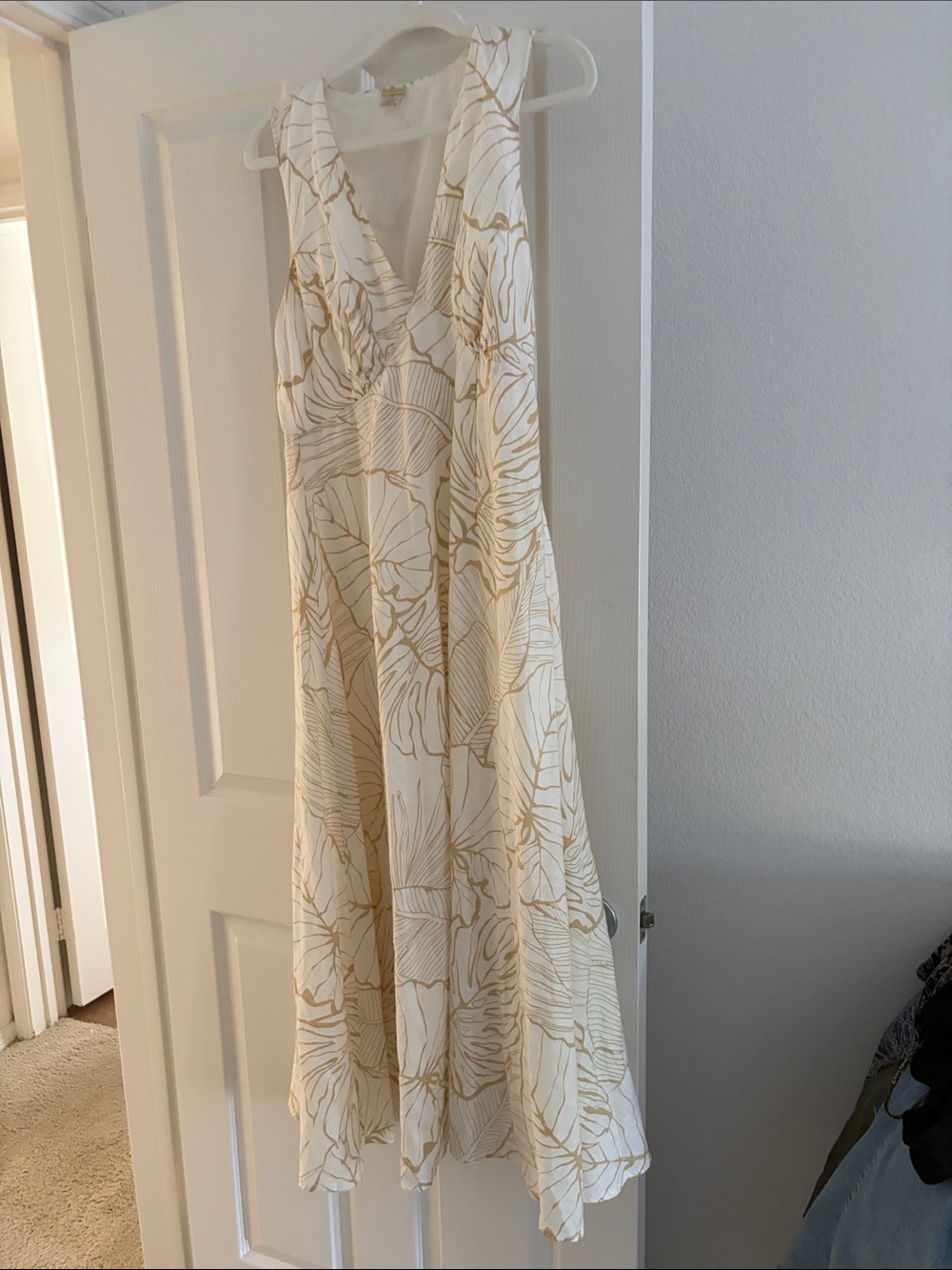 Magaschoni White and Gold Floral V-Neck Maxi Dress
